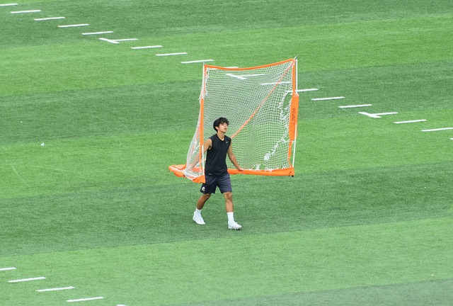 与防守